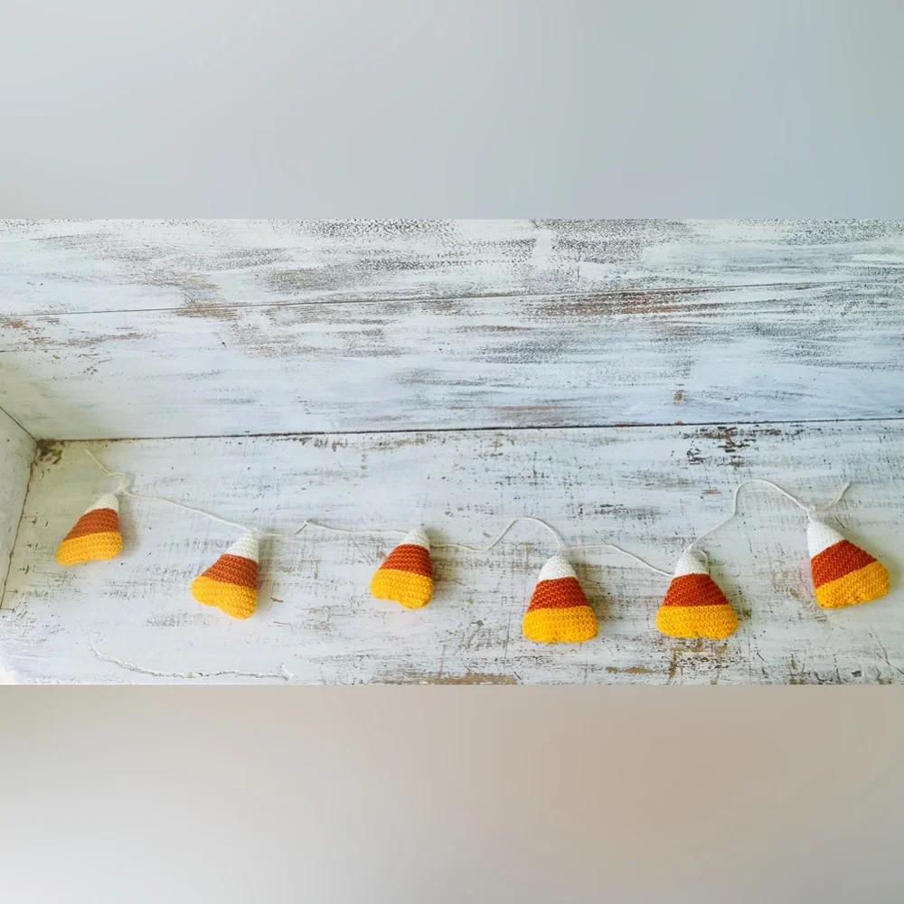 *Plush Candy Corn Garland